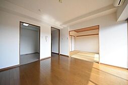 京王高尾線 狭間駅 徒歩8分の賃貸マンション 1階3LDKのリビング/ダイニング