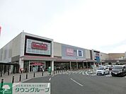 イオン 徒歩12分。ショッピングセンター 930m