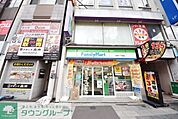 ファミリーマート赤羽駅東口店 668m