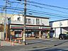 周辺：セブンイレブン村岡東店 徒歩14分。コンビニ 1090m