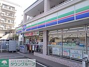 スリーエフ茅ヶ崎矢畑店 徒歩8分。コンビニ 600m