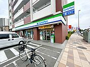 ファミリーマート辻堂神台店 徒歩5分。 400m