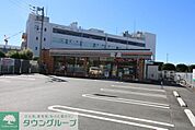 セブンイレブン茅ヶ崎本宿町店 徒歩7分。 490m