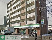 ファミリーマート辻堂神台店 徒歩1分。コンビニ 60m