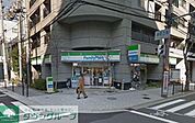 ファミリーマート辻堂新町三丁目店 1079m
