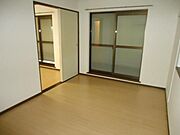 ★買い物便利！全室角部屋！都市ガス★