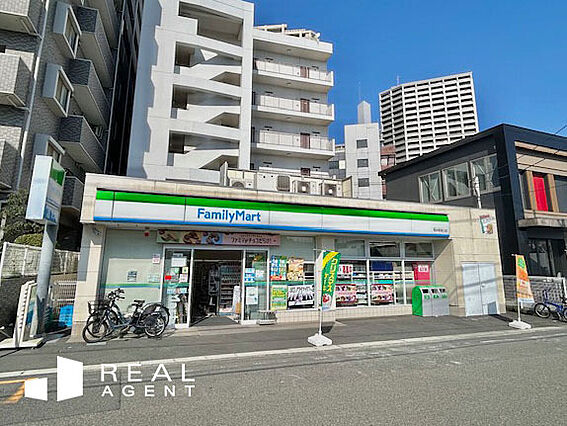 ファミリーマー...