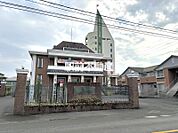 ハリウッドワールド美容専門学校 