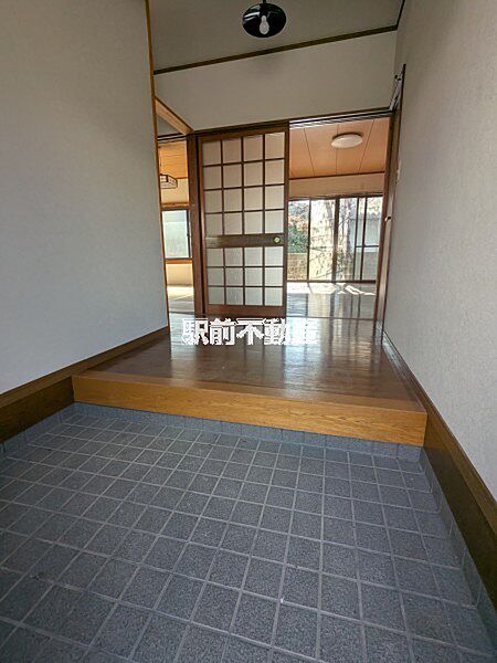 玄関を拡大表示