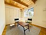 室内：リビングに隣接するお部屋です！お子様の遊び場などに活躍します！