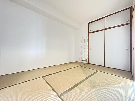 小さなお子さまのいる方にもおすすめ!リビング横に和室のあるタイプの間取りです