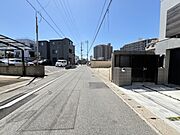 徒歩10分圏内にコンビニ・スーパー・ドラッグストアがあり、日々のお買い物に困りません！