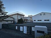 【小学校】富士市立東小学校まで約700ｍ（徒歩約9分）