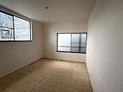 【2階洋室】2階の和室は洋室に間取り変更いたします。床はフローリングで仕上げ、壁・天井はクロスで仕上げます。