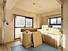 子供部屋：【洋室】落ち着いた雰囲気のお部屋に仕上げていきます。お子様のお部屋にいかがですか。（10/11撮影）