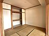 和室：【和室】和室は畳の表替え、クロス・襖の貼替を行います。