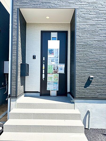 玄関を拡大表示