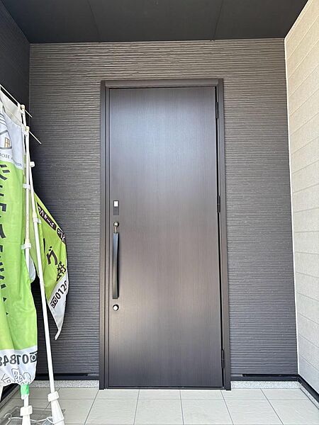 玄関を拡大表示