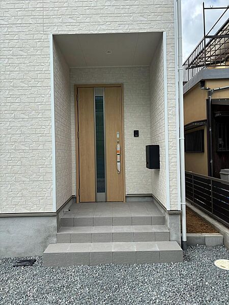 玄関を拡大表示