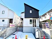 ◆1号棟◆～Exterior～　周辺には学校や買物施設もあり生活、子育てに適した環境が広がっています！「永住地」として、物件のご見学だけではなく、周辺の環境や通学できる学校についてもご相談ください！