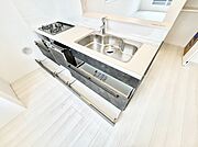 ◆A号棟◆使いやすさを優先したスライド式収納タイプ！