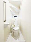 トイレは温水洗浄機能付き