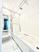 落ち着いた雰囲気でゆっくりお寛ぎいただけるバスルーム