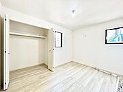 ◆1号棟◆～Bed Room～　子供部屋はお子様にとって大変重な役割があります。子供一人で過ごす空間を与えることで、宿題や勉強時間も自然と増えまた自ら部屋の片付けや掃除なども促すことに繋がります。