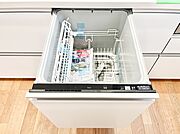 面倒なお片づけは食洗機にお任せ！家事の負担が減って、時間にも気持ちにもゆとりができます。