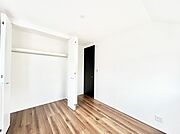 ～Bed Room～　子供部屋はお子様にとって大変重な役割があります。子供一人で過ごす空間を与えることで、宿題や勉強時間も自然と増えまた自ら部屋の片付けや掃除なども促すことに繋がります。