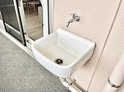 バルコニー水栓があればお掃除も楽々です。    