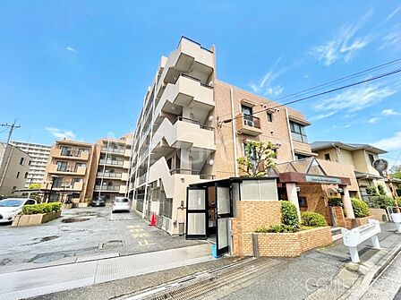 ~Exterior~ 閑静な住宅地で子育て家族にピッタリ。毎日のお散歩も快適な緑に恵まれたエリアで、自然に包まれた穏やかな暮らしを実現するための、ゆとりある住環境が整っています。