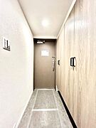 家族の帰宅やお客様をあたたかく迎える玄関  