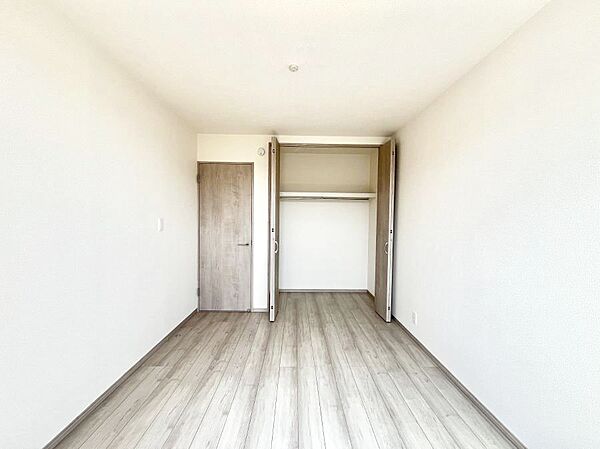 寝室を拡大表示