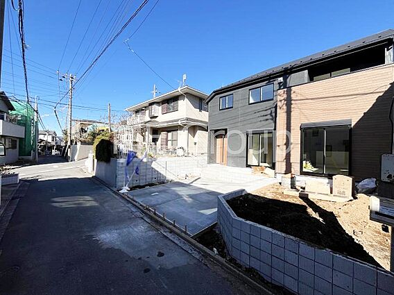 ここから始まる...