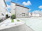 ～Exterior～　周辺には学校や買物施設もあり生活、子育てに適した環境が広がっています！「永住地」として、物件のご見学だけではなく、周辺の環境や通学できる学校についてもご相談ください！