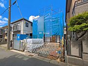 ～Exterior～ 閑静な住宅地で子育て家族にピッタリ。 毎日のお散歩も快適な緑に恵まれたエリアで、自然に包まれた穏やかな暮らしを実現するための、ゆとりある住環境が整っています。