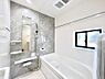 浴室：一日の疲れを癒やす大切なバスタイム。ゆっくりとお風呂を楽しんで疲れをとりたいですね！  