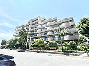溢れる陽光でご家族の笑顔も輝く