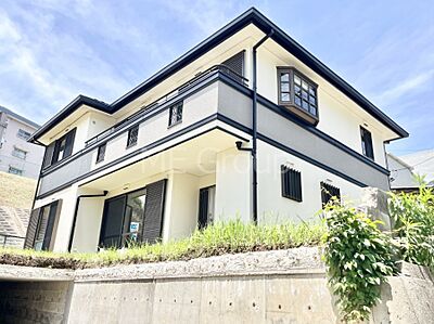外観:たっぷりの陽光と心地よい風が舞い込む住まい 外観:たっぷりの陽光と心地よい風が舞い込む住まい