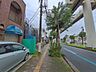 外観：～Exterior～　前面道路：南西 10.98m 公道　一戸建ての大きなメリットは、自分達の「土地」を「自由に」使える事です。ガーデニングやＤＩＹ，車やバイクの趣味など様々な用途で利用できます。