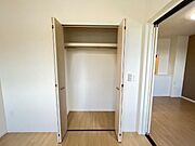 南側洋室クローゼット