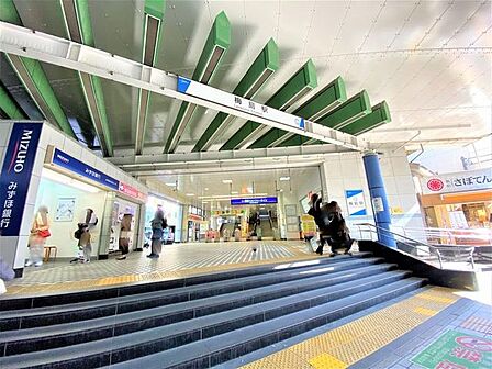梅島駅(東武伊勢崎線) 徒歩15分。 1200m