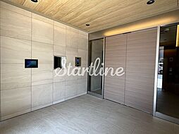 16 / 27