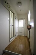 別号室の写真です（間取り反転）