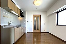 広島電鉄8系統 江波駅 徒歩2分の賃貸マンション 2階1DKのリビング/ダイニング