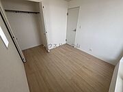 ＼暮らしにフィットする2階洋室／プライベート空間としてゆったり使える一室。ベッドやデスクも置きやすい間取りで、将来の使い方にも柔軟に対応できます。