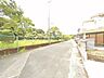 外観：前面道路含む現地写真