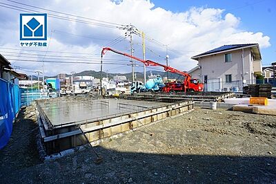 外観：篠栗駅まで徒歩9分。コンビニ・ドラッグストアまで徒歩9分。スーパーまで徒歩10分と通勤やお買い物が便利な立地です＾＾