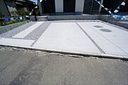 駐車スペースはゆとりある3台分を確保。マイカー用に、お客さま用に、余裕を持ってご利用いただけます^^
